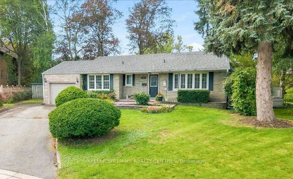 228 Kathryn Crescent, Newmarket, ON L3Y 1M1 – main photo