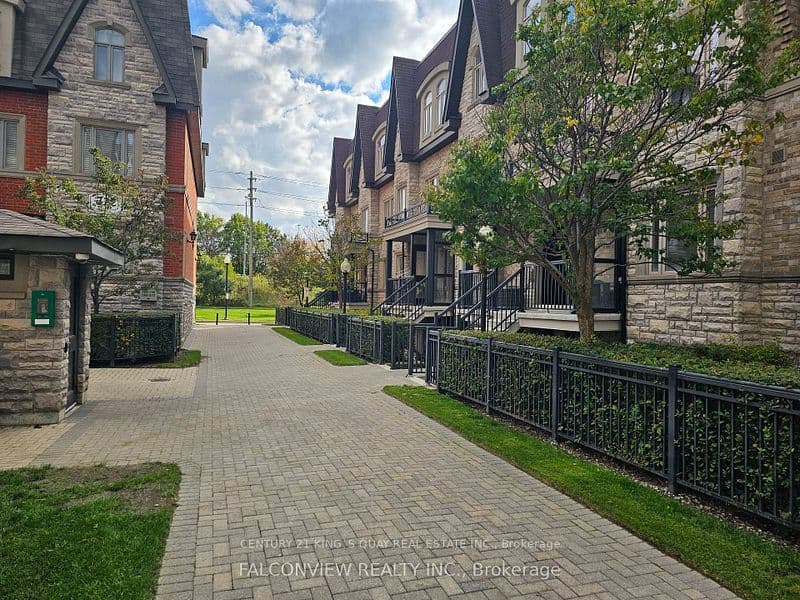 318 John Street 241, Markham, ON L3T 0B1 – main photo