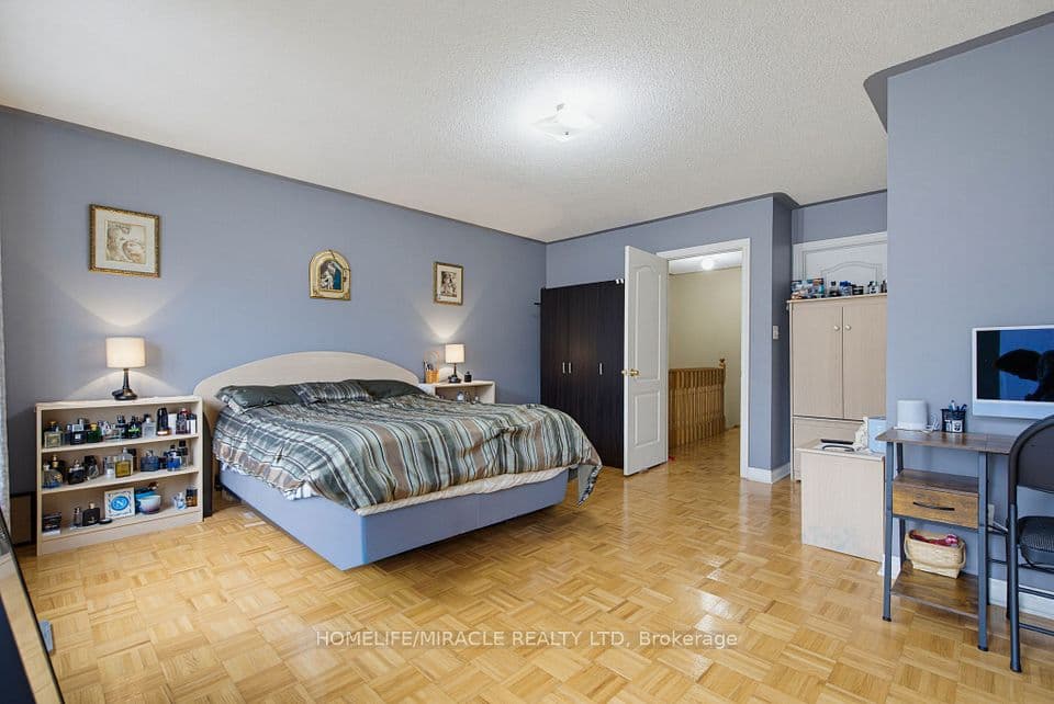169 Tom Taylor Crescent 54, Newmarket, ON L3X 3E9 – photo 3