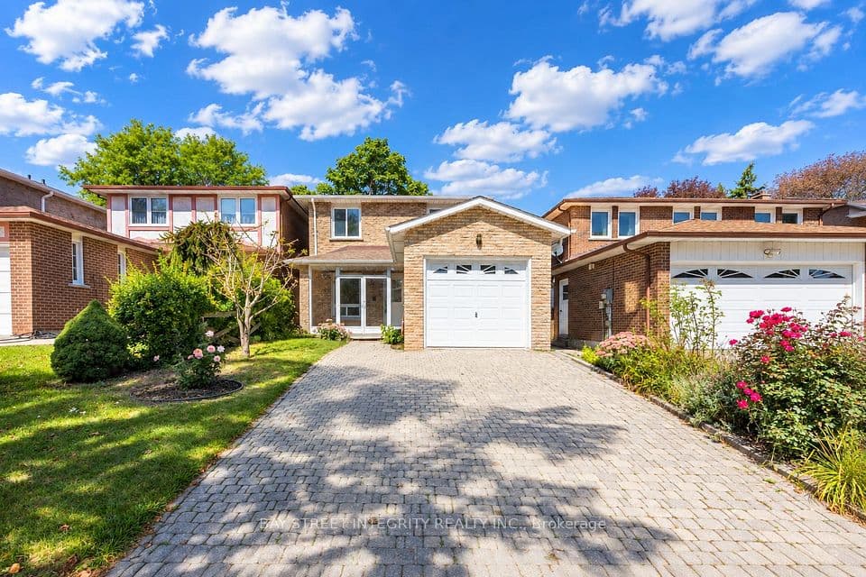 12 Charnwood Place, Markham, ON L3T 5H3 – main photo