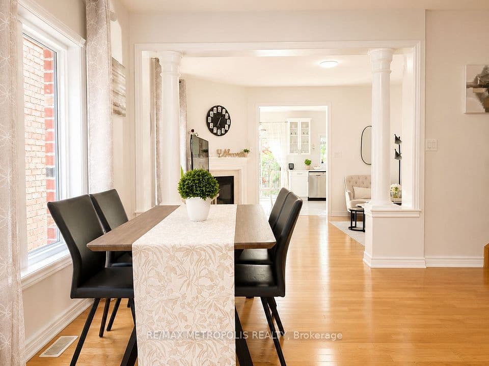 58 Lady Loretta Lane, Vaughan, ON L6A 4E9 – photo 3