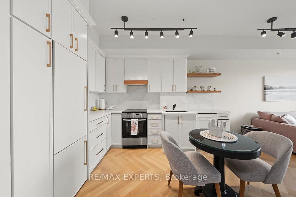 4700 Highway 7 414, Vaughan, ON L4L 0B4 – photo 2
