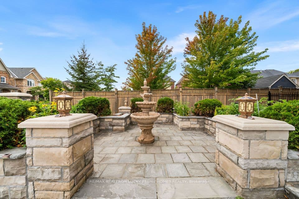 16 Rinas Avenue, Markham, ON L6C 0N7 – photo 3