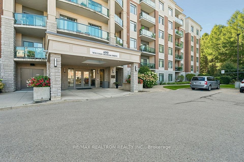400 William Graham Drive 208, Aurora, ON L4G 1L7 – photo 2
