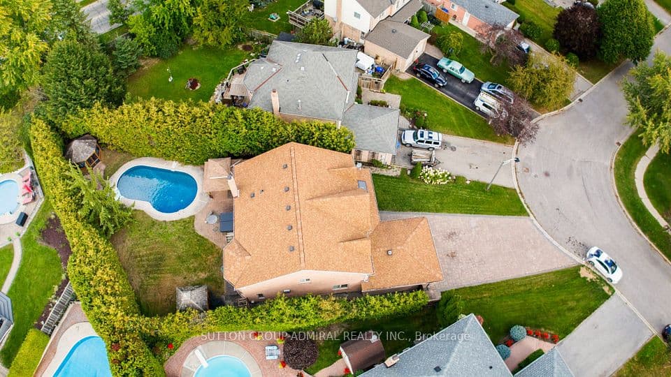 26 Albery Crescent, Aurora, ON L4G 5R7 – photo 3