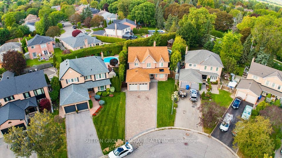 26 Albery Crescent, Aurora, ON L4G 5R7 – photo 2