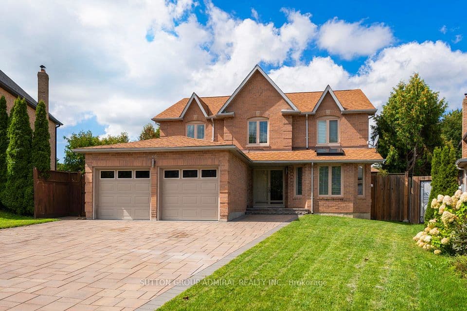 26 Albery Crescent, Aurora, ON L4G 5R7 – main photo