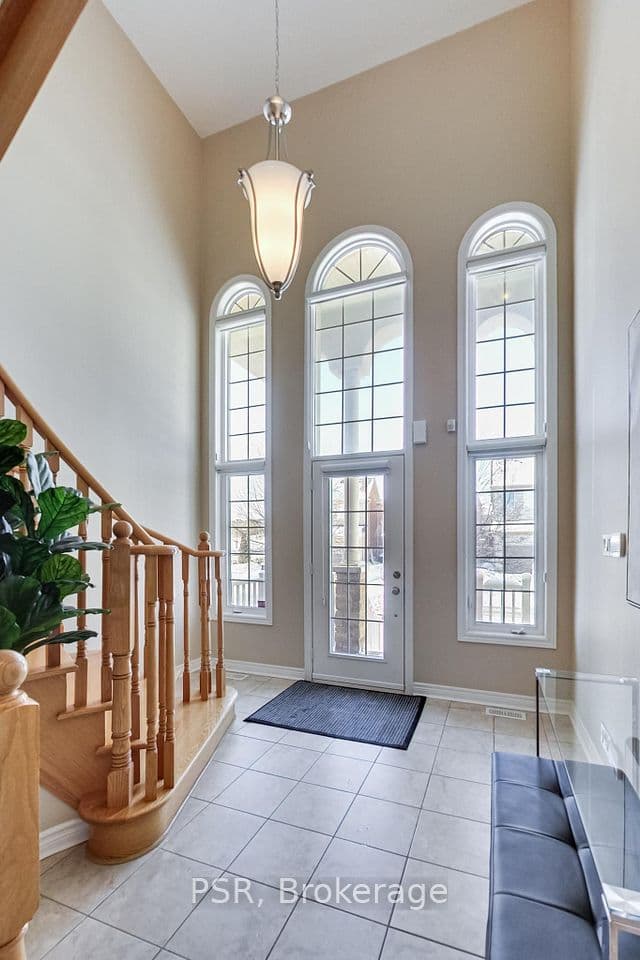 9 White Beach Crescent, Vaughan, ON L6A 0R1 – photo 3