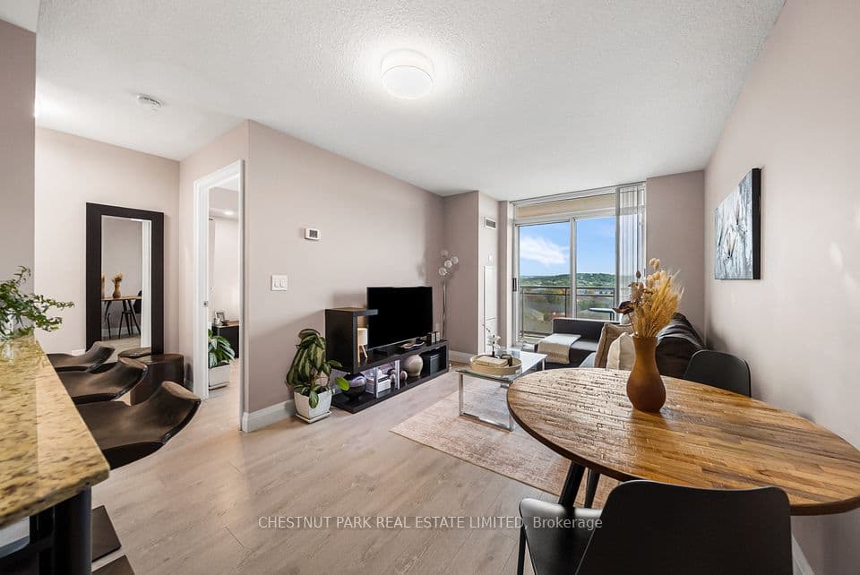 73 King William Crescent 701, Richmond Hill, ON L4B 0C2 – main photo