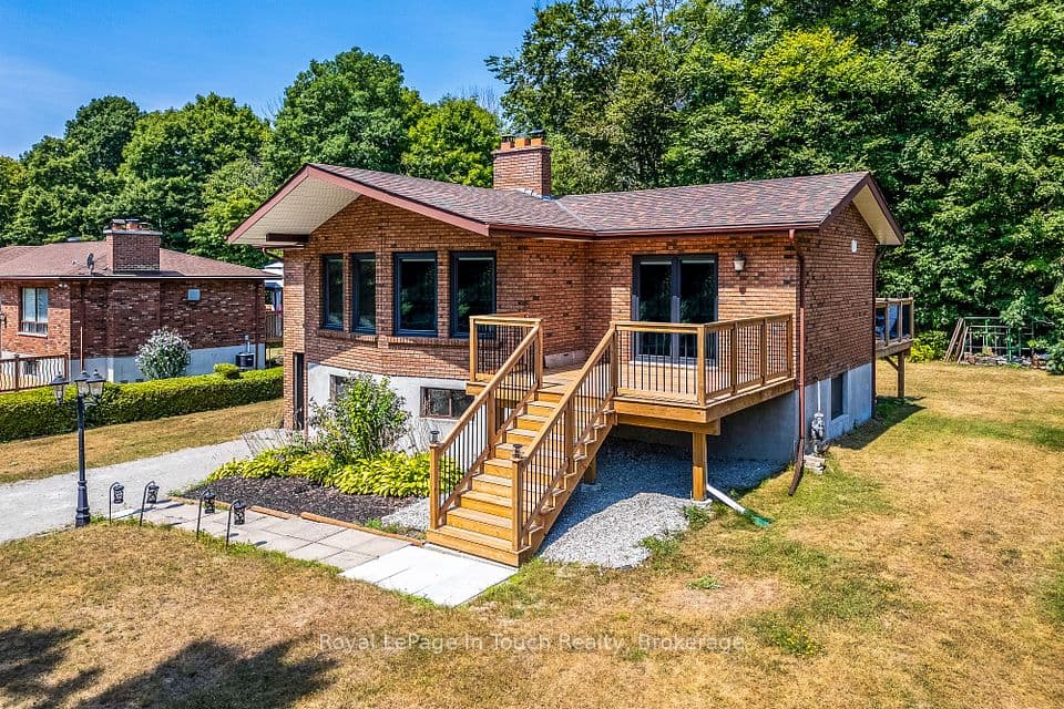 26 Glen Cedar Drive, Tiny, ON L9M 0H8 – photo 2