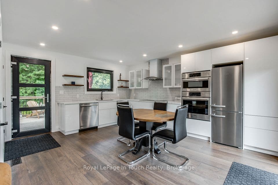 26 Glen Cedar Drive, Tiny, ON L9M 0H8 – photo 3