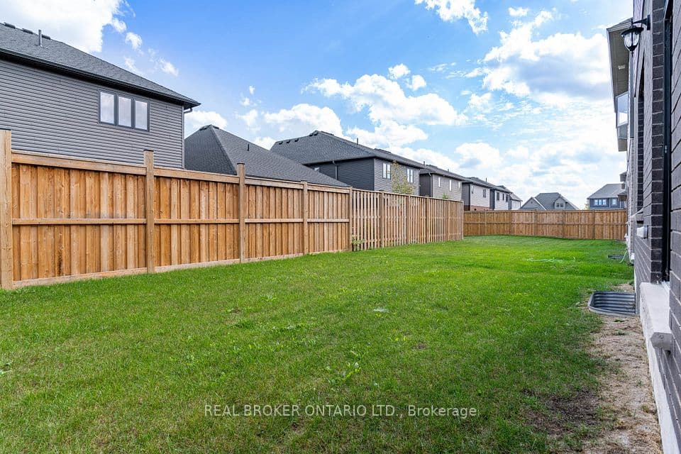 23 Kerr Street, Collingwood, ON L9Y 4B6 – photo 3