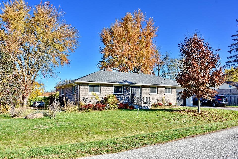 5 BROCK Crescent, Collingwood, ON L9Y 4A4 – photo 3