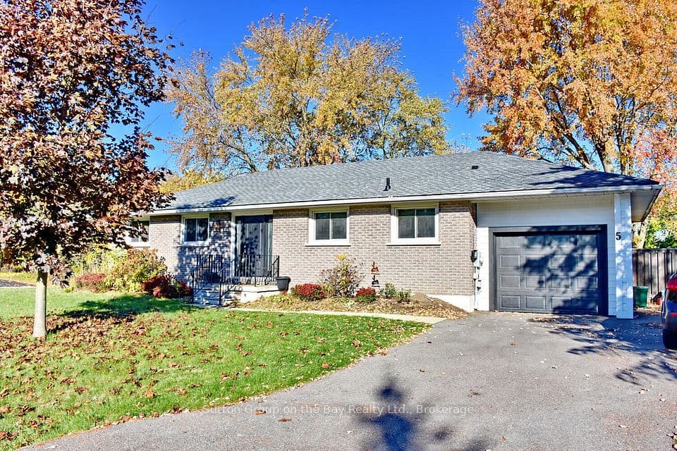 5 BROCK Crescent, Collingwood, ON L9Y 4A4 – photo 2