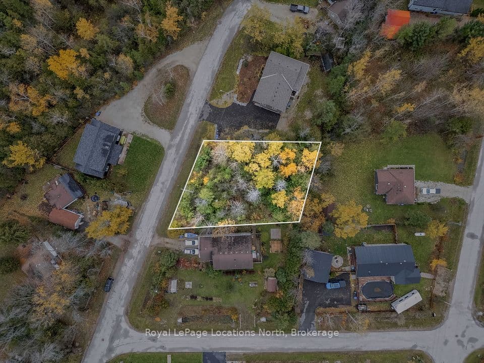 15 Constance Boulevard, Wasaga Beach, ON L9Z 2Y5 – main photo