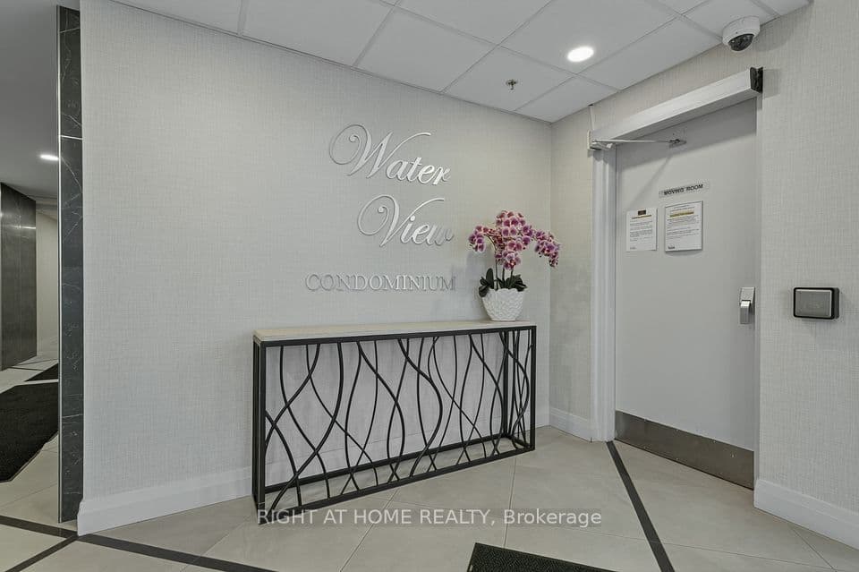 6 Toronto Street 409, Barrie, ON L4N 9R2 – photo 3
