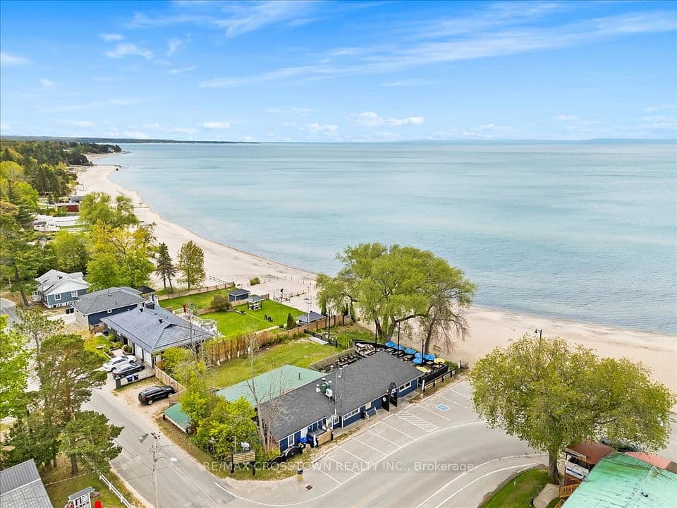 369 Balm Beach Road W, Tiny, ON L0L 2J0 – main photo