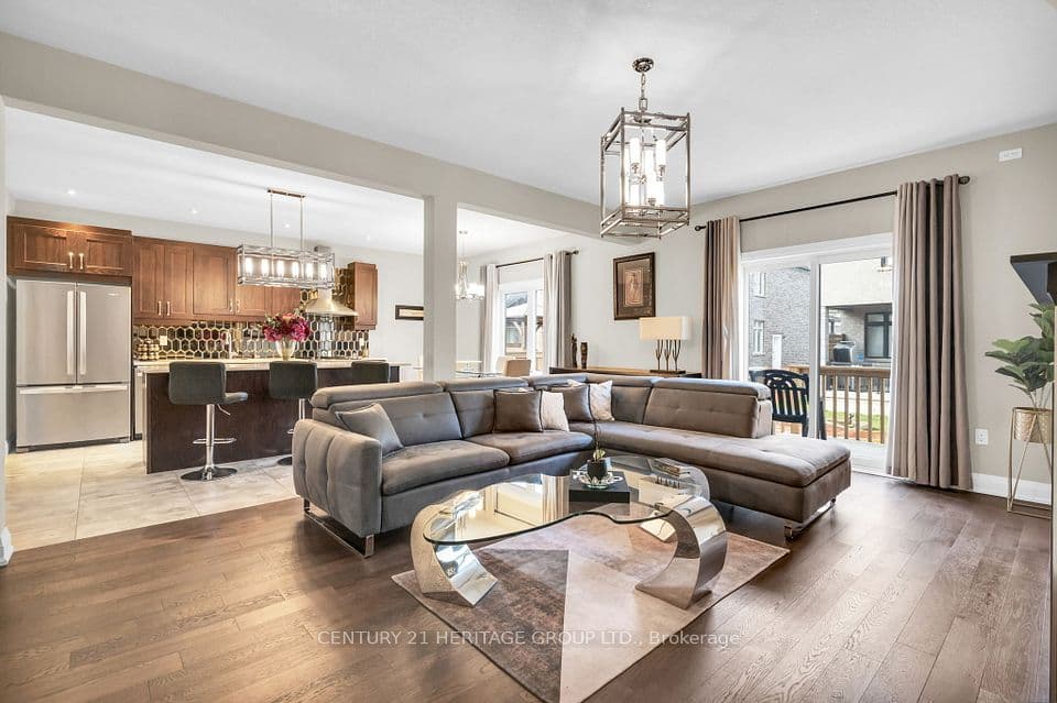 13 Mabern Street, Barrie, ON L9J 0J1 – main photo