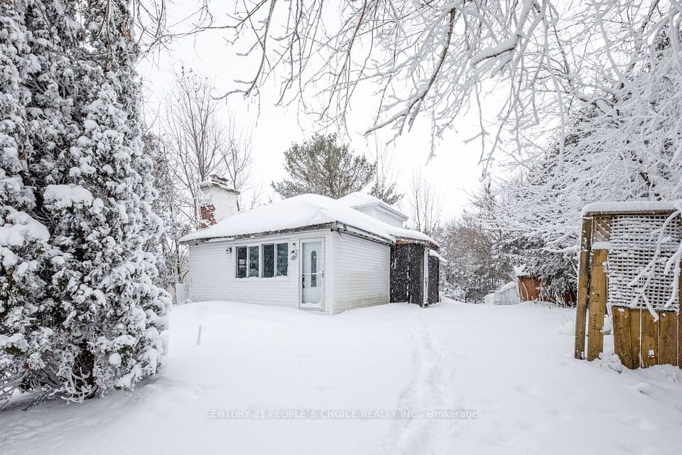 250 Kingfisher Avenue, Tay, ON L0K 1R0 – main photo
