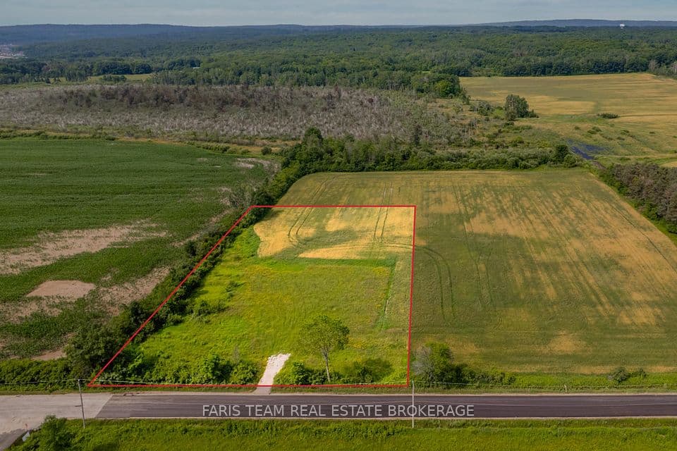 570 Curry Road, Penetanguishene, ON L9M 2C8 – main photo