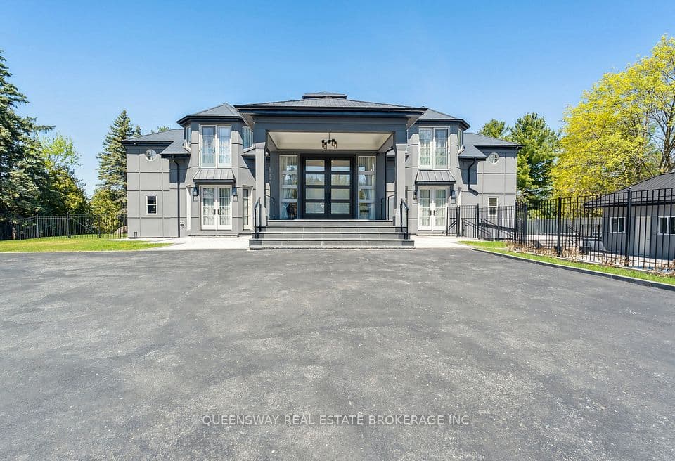 36 Pioneer Trail, Barrie, ON L4N 0T8 – main photo