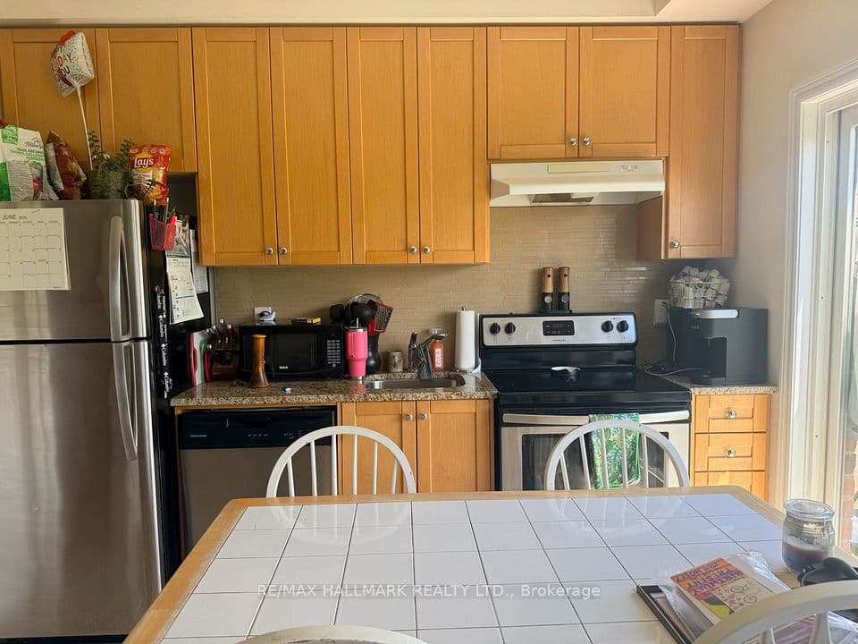 15 Deneb Street, Barrie, ON L4N 1N1 – photo 3