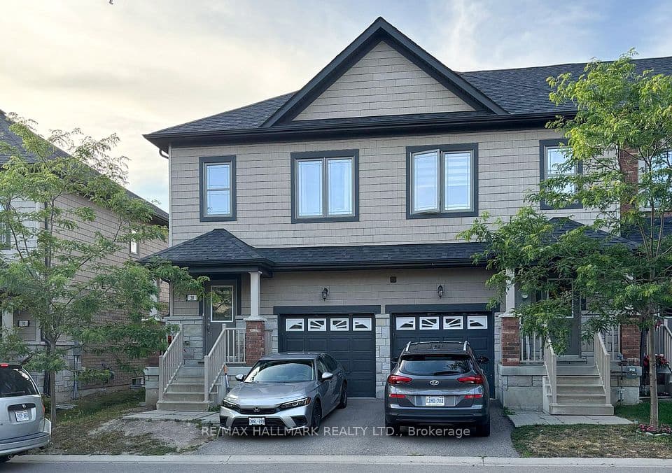 28 Deneb Street, Barrie, ON L4M 0K6 – main photo