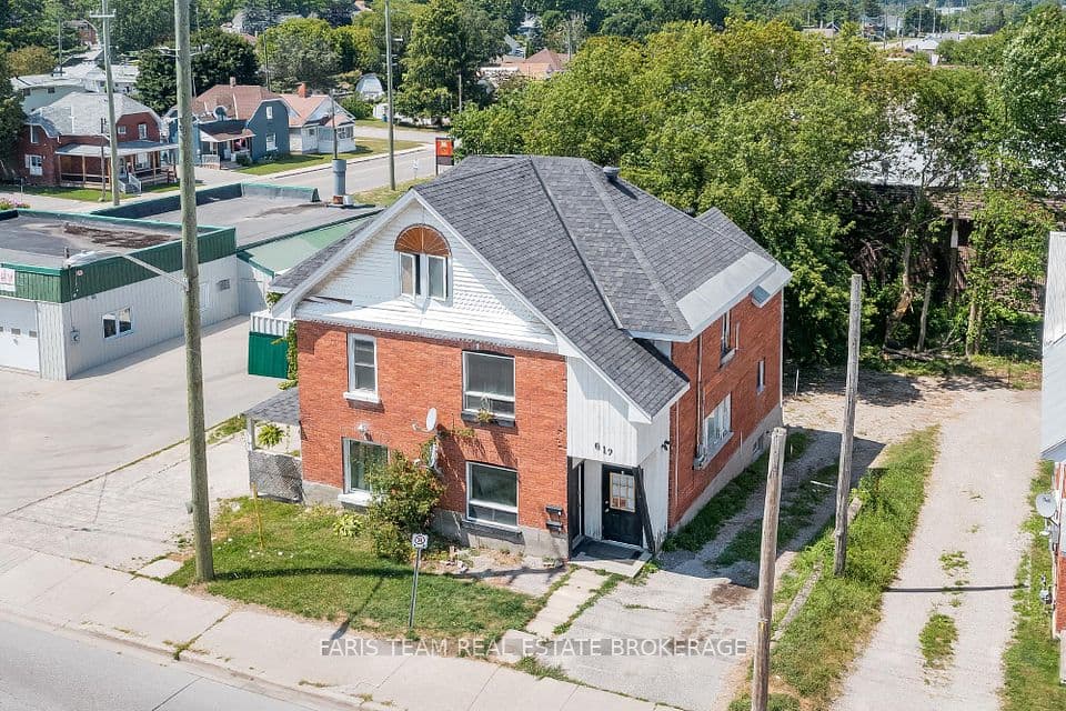 612 Bay Street, Midland, ON L4R 1L6 – main photo