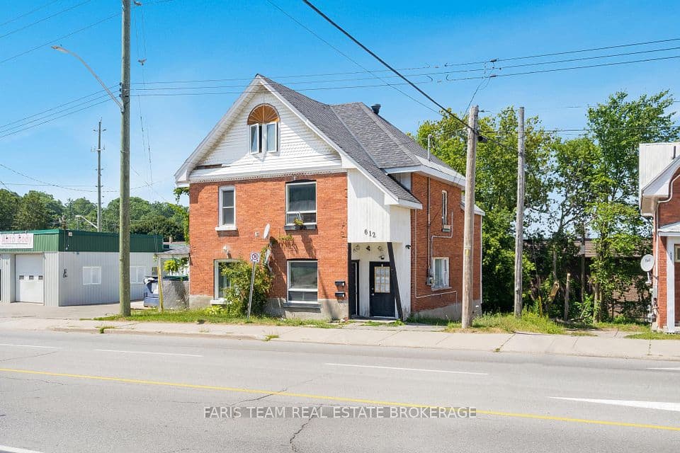 612 Bay Street, Midland, ON L4R 1L6 – photo 2