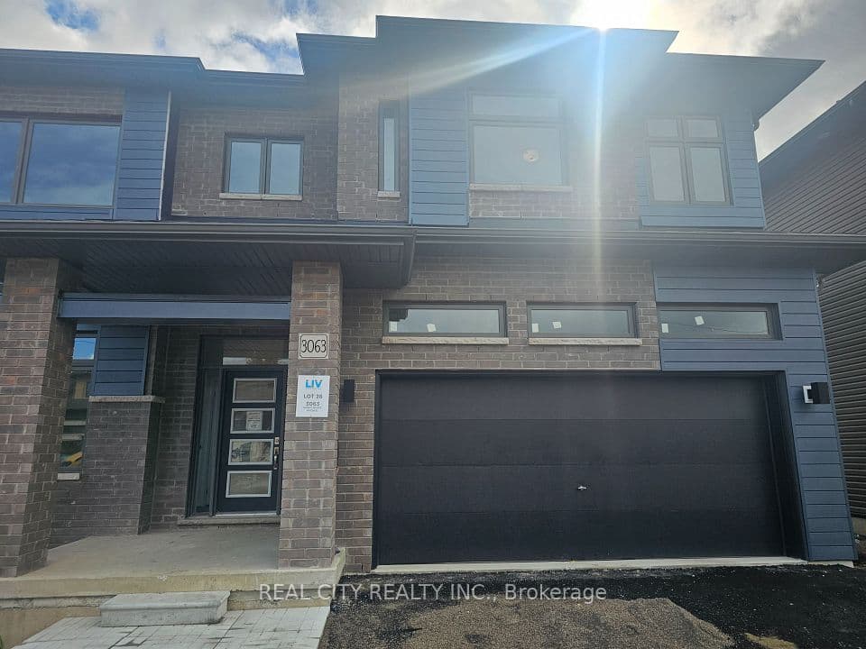 3063 Sandy Acres Avenue, Severn, ON L3V 6H3 – main photo