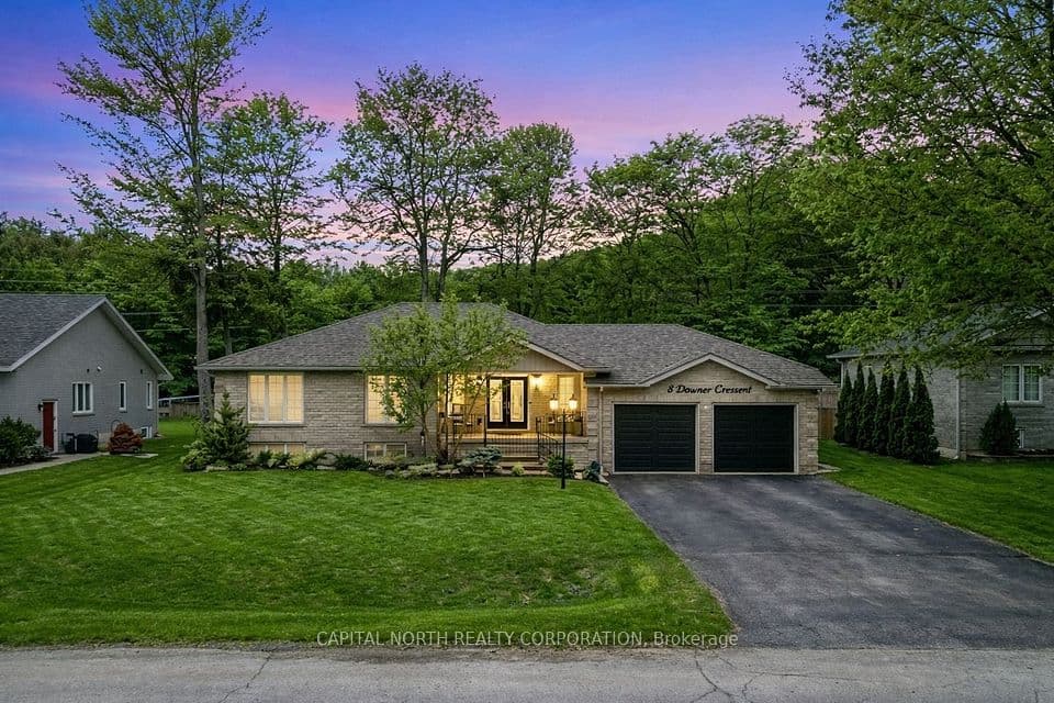 8 Downer Crescent, Wasaga Beach, ON L9Z 1C2 – main photo
