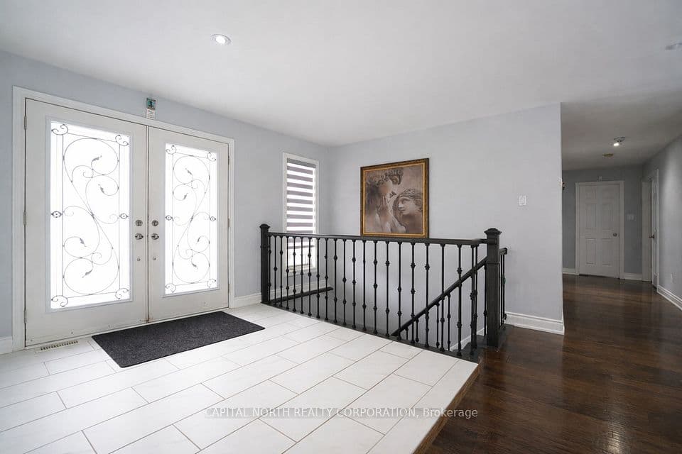 8 Downer Crescent, Wasaga Beach, ON L9Z 1C2 – photo 3