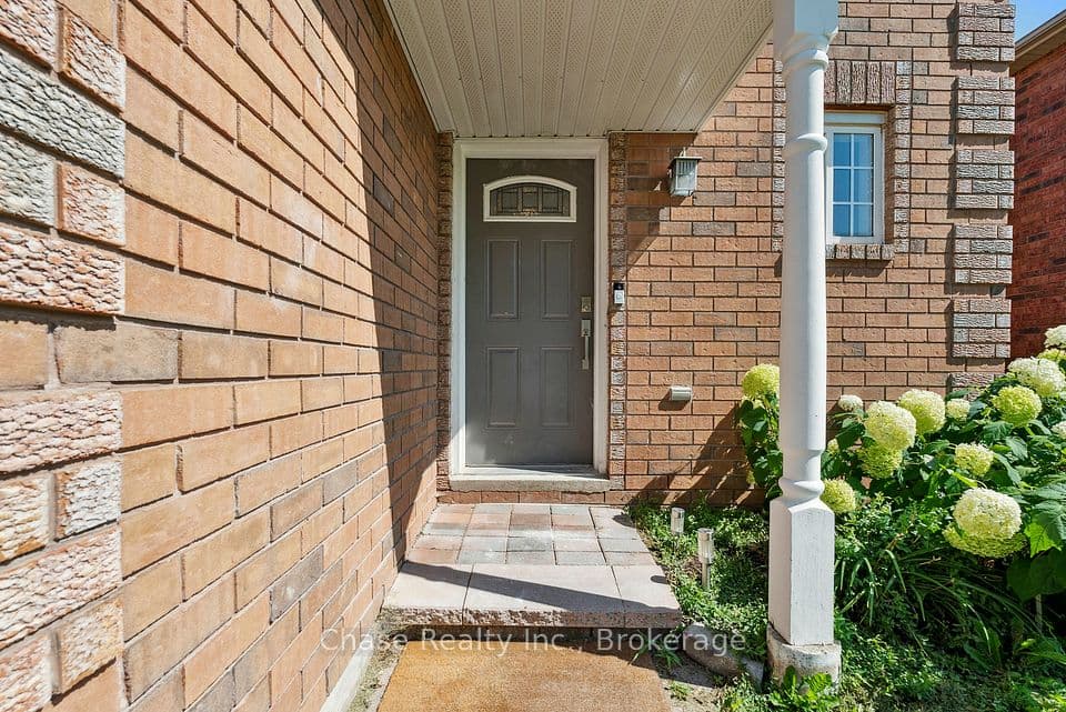 46 Sydenham Wells, Barrie, ON L4M 6R4 – photo 2