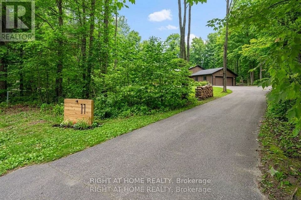 11 Woodland Crescent, Oro-Medonte, ON L4M 4Y8 – main photo