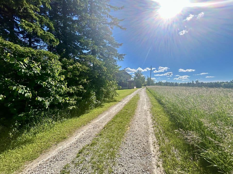 1943 Fairgrounds Road S, Clearview, ON L0M 1G0 – photo 2