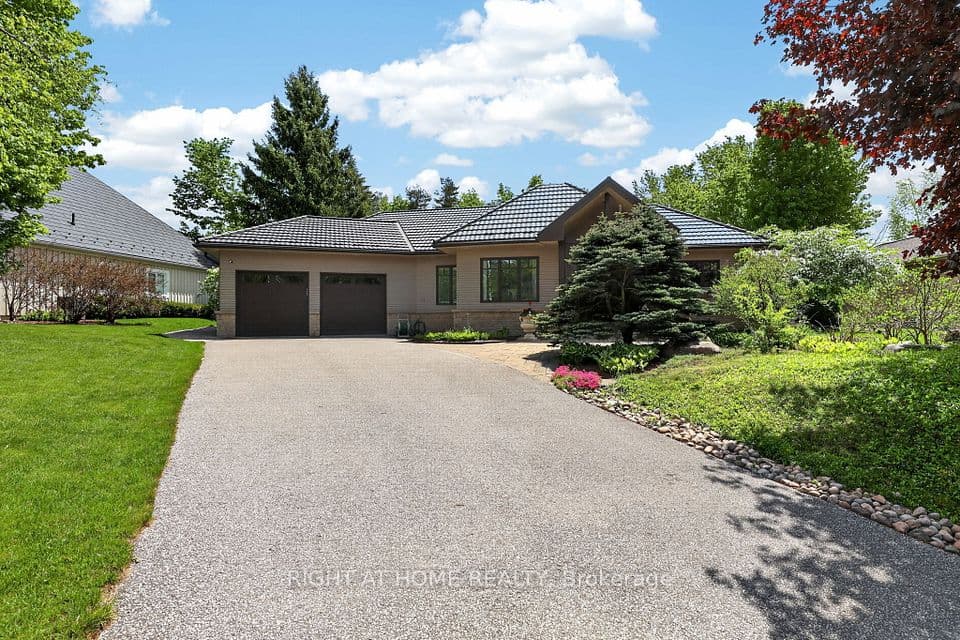 13 Alpine Way, Oro-Medonte, ON L0L 2L0 – photo 2