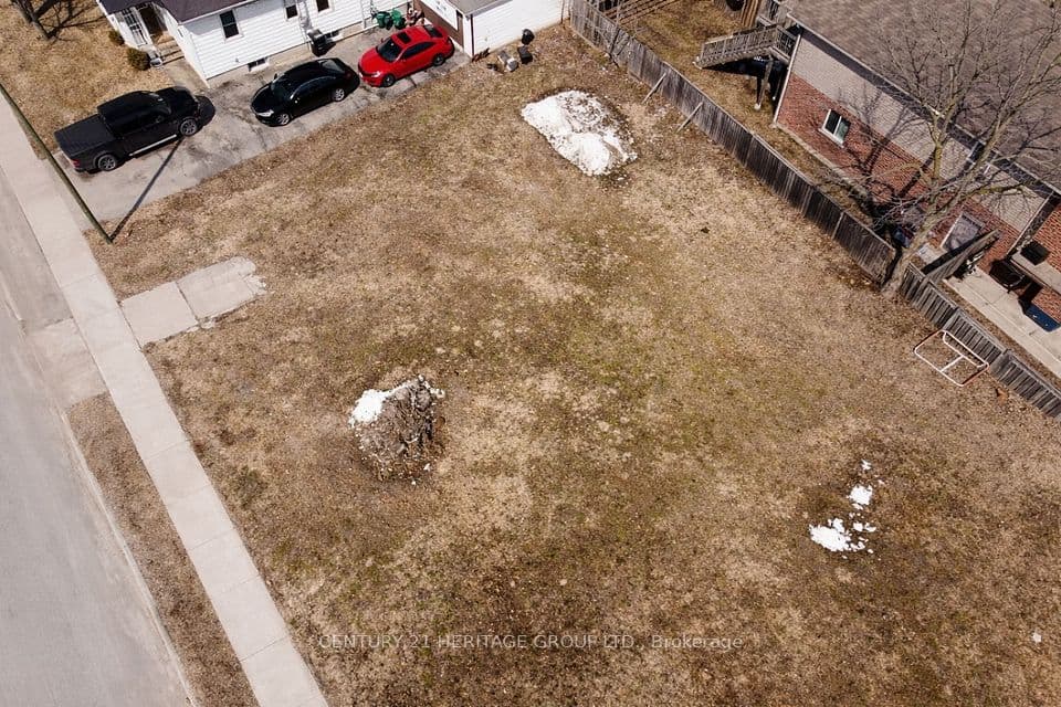 76 Henry Street, Barrie, ON L4N 1C7 – main photo