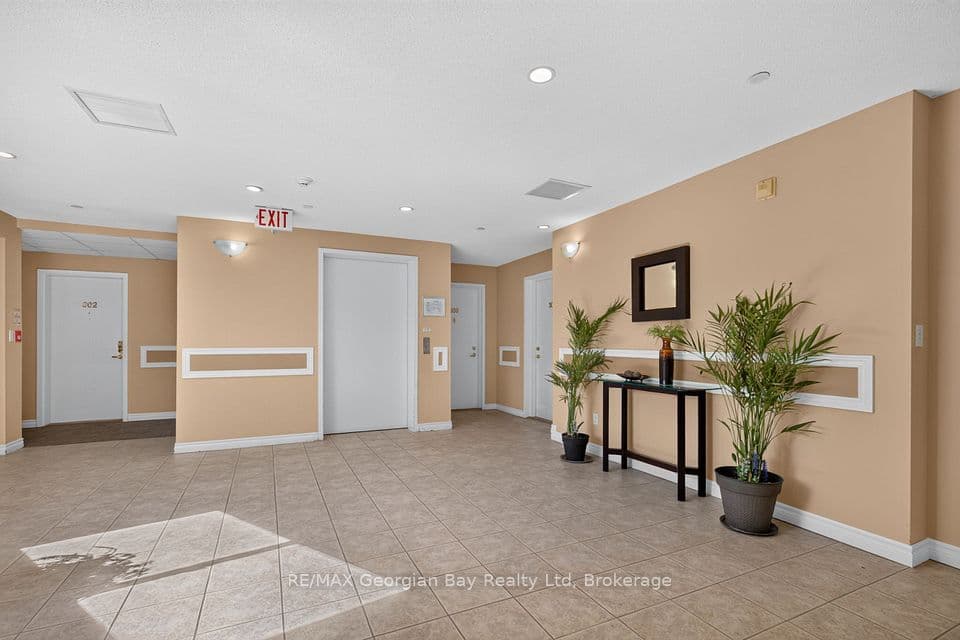 4 Beck Boulevard 307, Penetanguishene, ON L9M 2H3 – photo 3