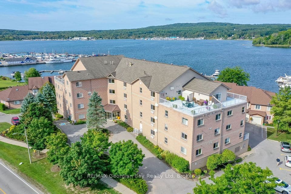 4 Beck Boulevard 307, Penetanguishene, ON L9M 2H3 – main photo