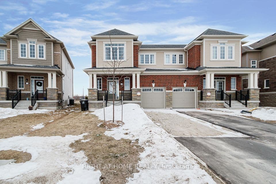 9 Mission Street, Wasaga Beach, ON L9Z 0L8 – main photo