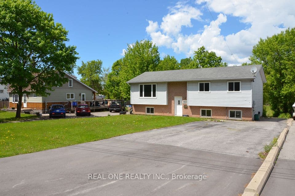 216 Foster Drive, Barrie, ON L4N 3X8 – main photo