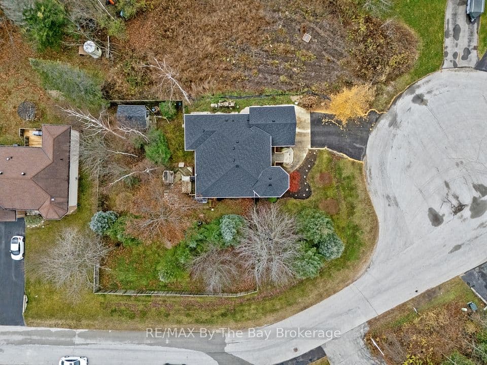 6 Deerrun Place, Wasaga Beach, ON L9Z 1H8 – photo 2