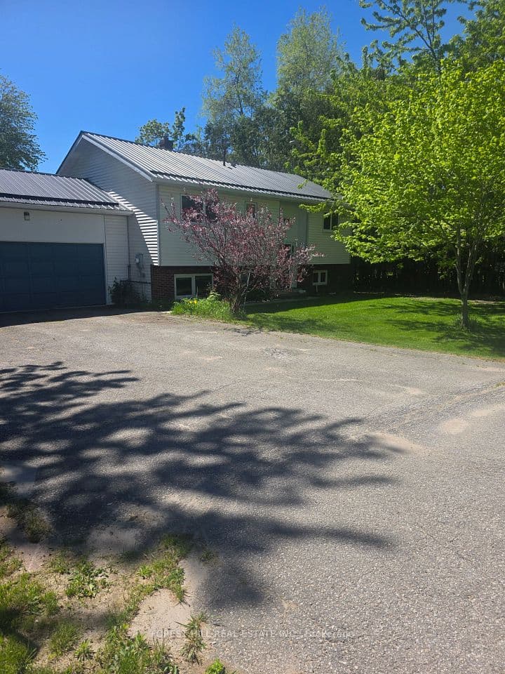 859 Lakeshore Road E, Oro-Medonte, ON L0L 1T0 – main photo