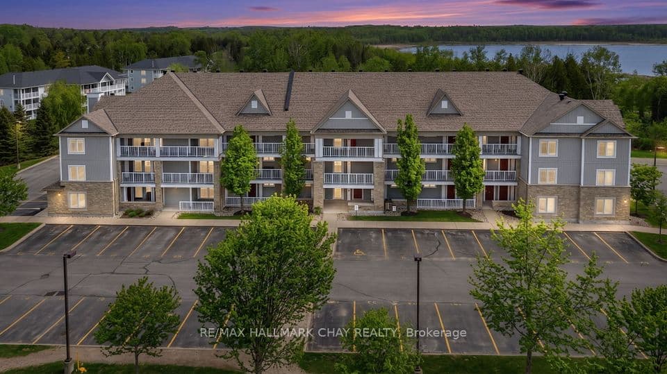 40 Mulligan Lane 307, Wasaga Beach, ON L9Z 0C5 – main photo