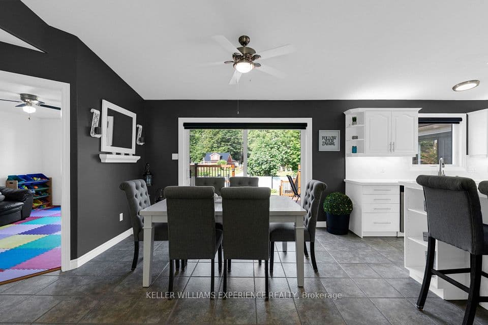 4 Downer Crescent, Wasaga Beach, ON L9Z 1B9 – photo 3