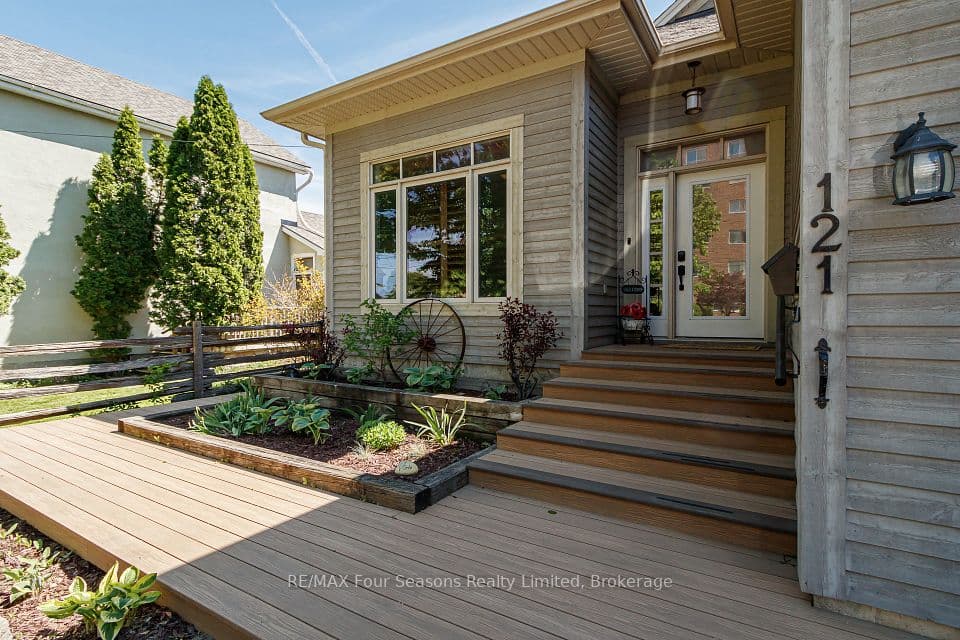 121 Elm Street, Collingwood, ON L9Y 3J3 – photo 2