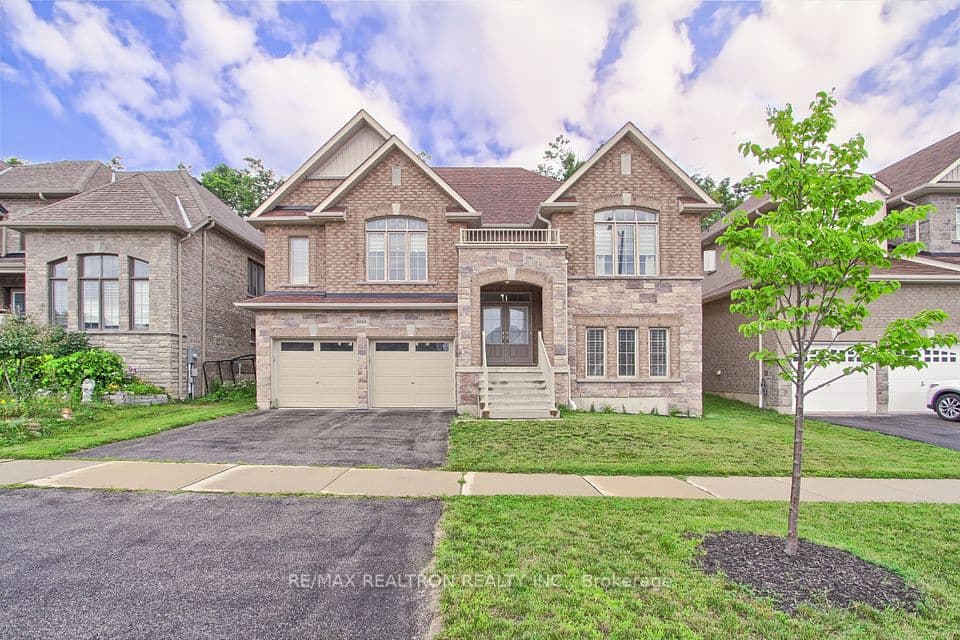 3046 Monarch Drive, Orillia, ON L3V 8K3 – main photo