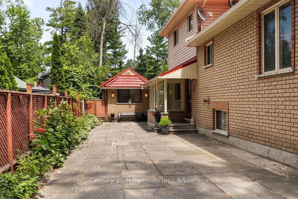49 32nd Street N, Wasaga Beach, ON L9Z 2C4 – photo 2