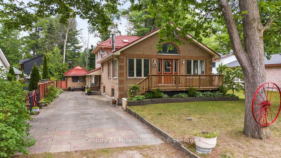 49 32nd Street N, Wasaga Beach, ON L9Z 2C4 – main photo