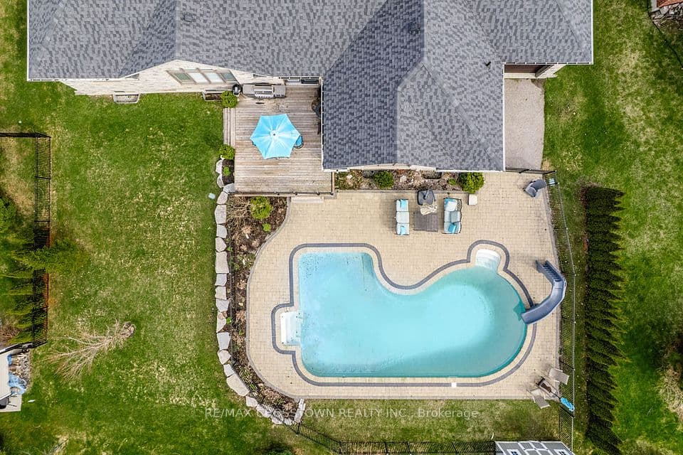 25 MENNILL Drive, Springwater, ON L0L 1Y3 – photo 2